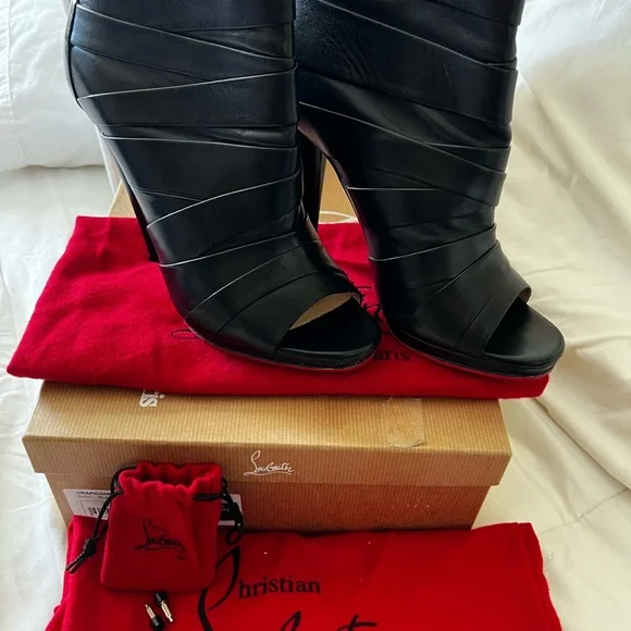 *SOLD*Christian Louboutin Drapicone Leather Heels 👠 - Picture 1 of 13